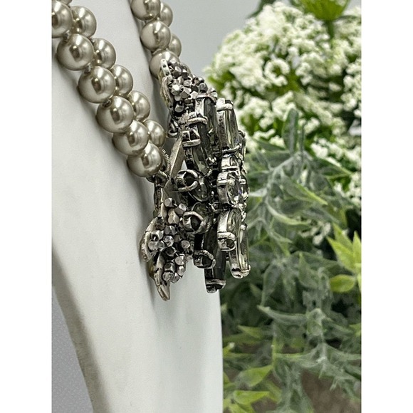 J. Crew Vintage Faux Pearl Gray Cluster Statement Rhinestone
Necklace - Picture 2 of 13